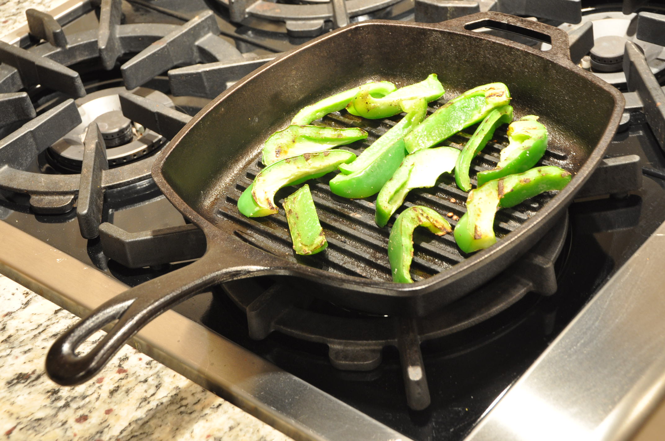 Lodge Logic Cast Iron Grill Pan – I think I love thee